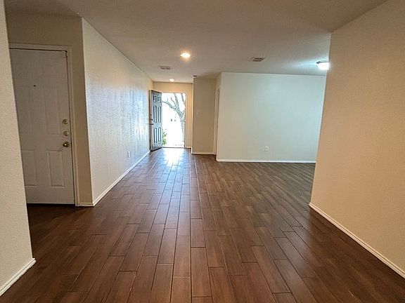 4th image of 1212 Switchgrass Ln