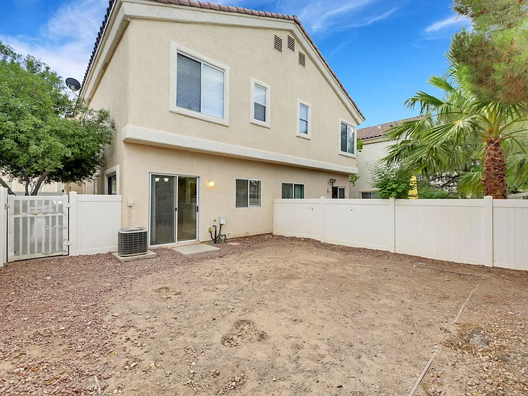 1624 Clint Canyon Dr — Photo 15
