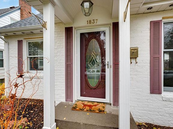 2nd image of 1837 Beechwood Ave