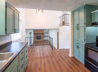 1015 S Clark Ave, Bolivar, MO 65613
