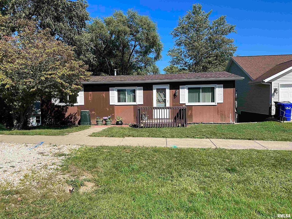 1st image of 416 N Pekin Ln