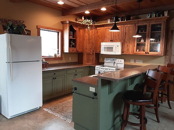 5th image of 264 W Waldron Lake Dr