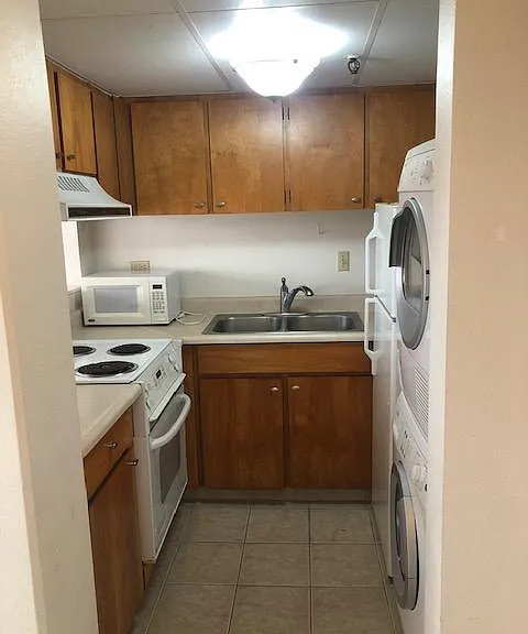 2499 Kapiolani Blvd #802 — Photo 7