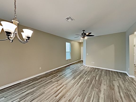 3rd image of 1014 Loma Mesa