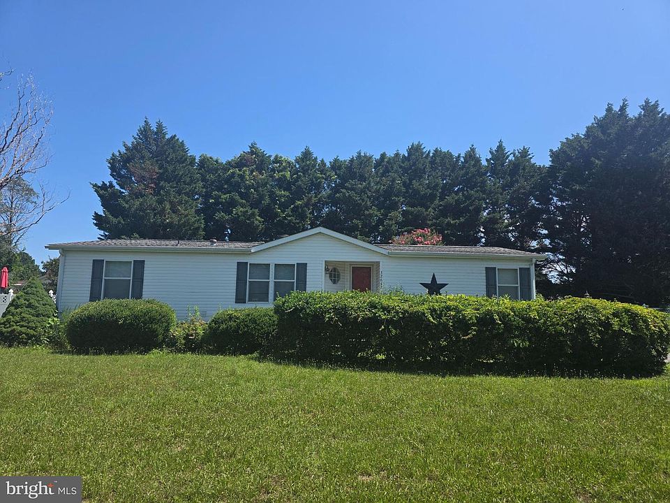 1st image of 32642 W Albemarle Ct