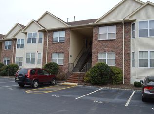 27 Sharon Dr #1403, East Hanover, NJ 07936