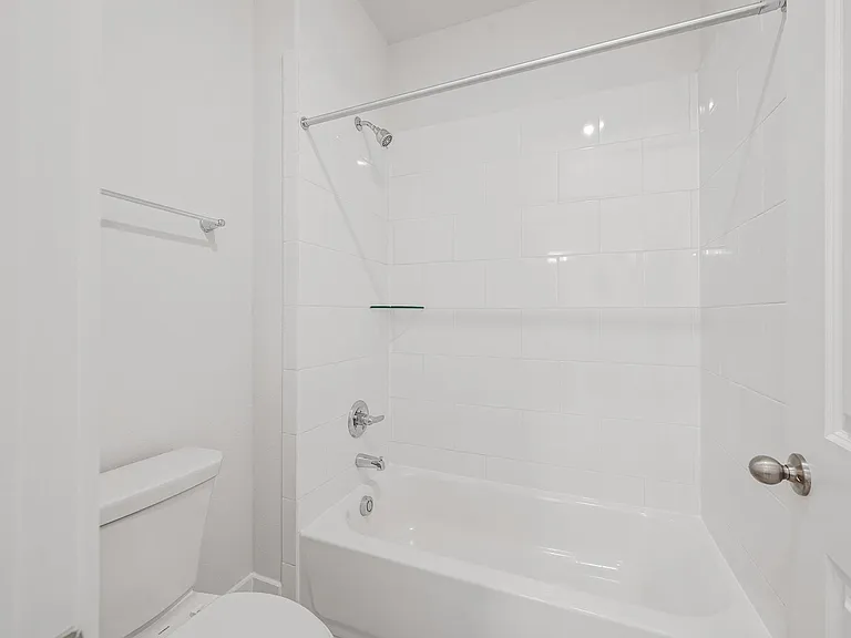 832 Sarasota Shore Dr — Photo 45