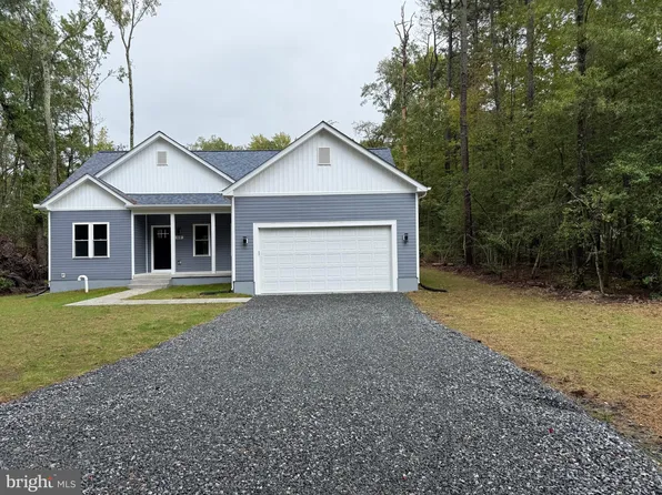 68 Lake Dr, Colonial Beach, VA 22443