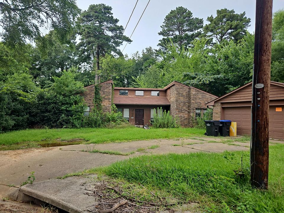 1st image of 401 E Pirate St
