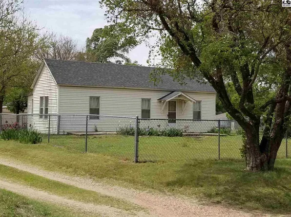 435 S 6th St, Sterling, KS 67579