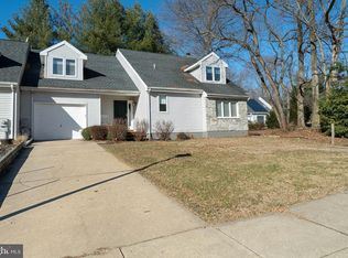 2 Renee Ct, Newark, DE 19711