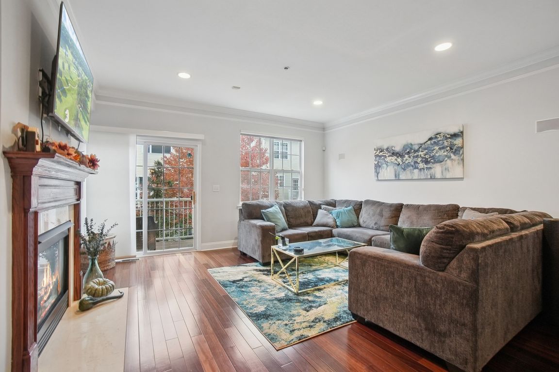 next background image