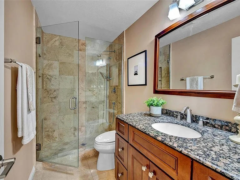 606 N Gravier St — Photo 2