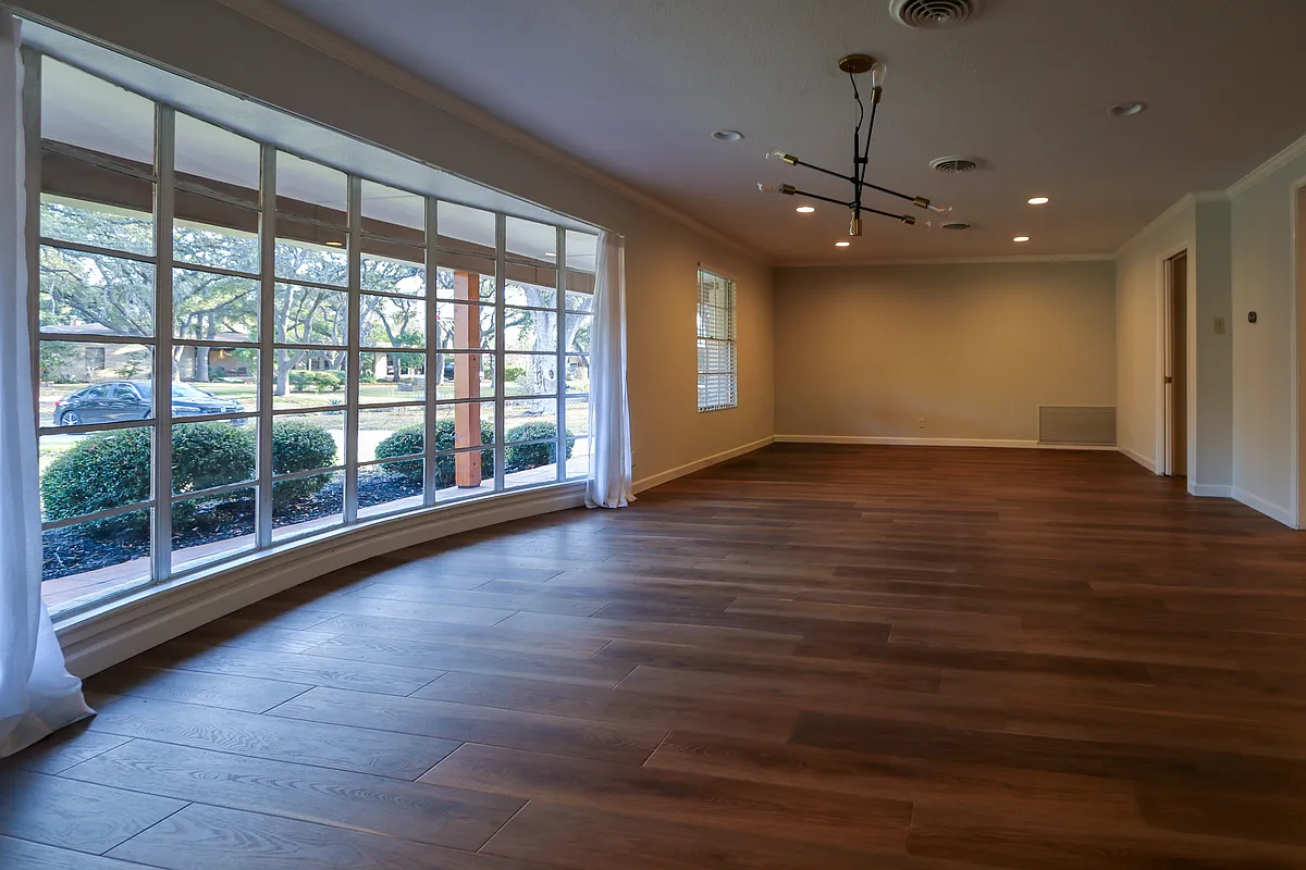 Building Photo - 209 Tamworth Dr