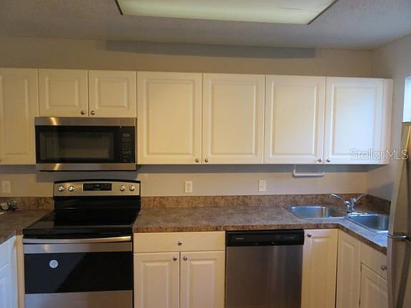 4th image of 6033 34th St W APT 111