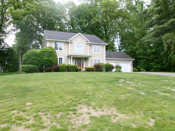 15 Pinecrest Drive, Schenectady, NY 12309