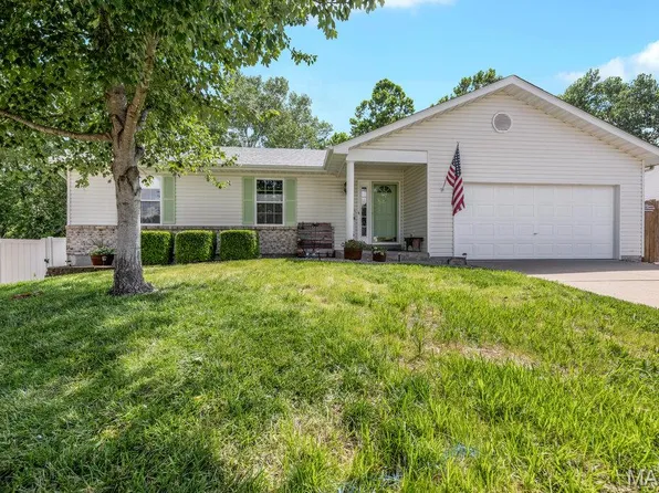 7 McClay Village Cir, Saint Peters, MO 63376