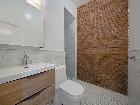 4th image of 151 Norfolk St Unit 1F