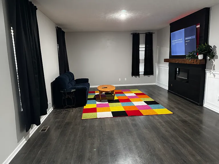 213 Carrowmoore Dr — Photo 3