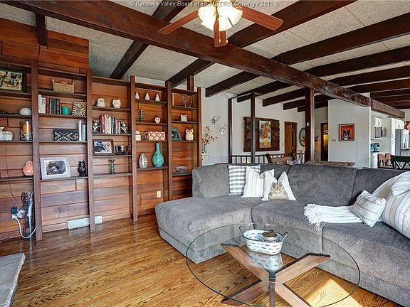 5th image of 1026 Montrose Dr