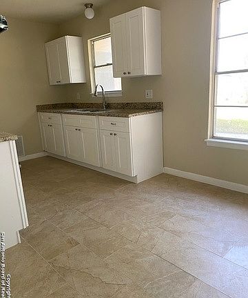 3rd image of 2626 Monticello Ct