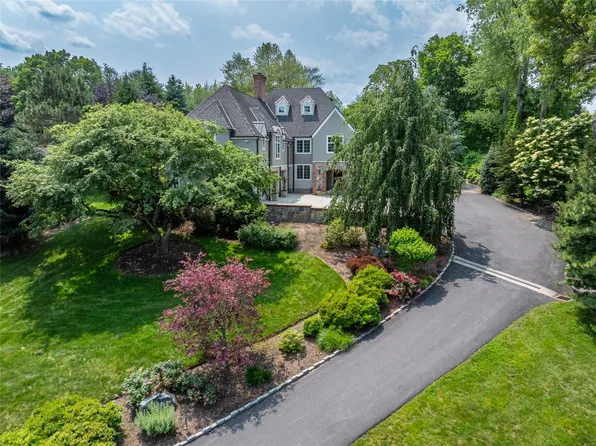 39 N Greenwich Road, Armonk, NY 10504