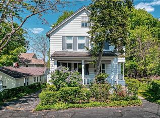 157 Cedar St, Norwich, CT 06360