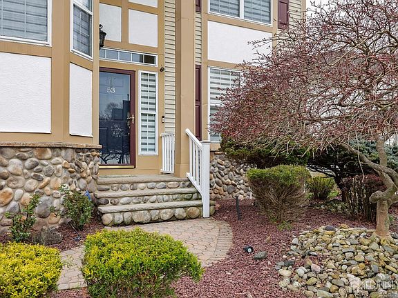 3rd image of 53 Kirschman Dr
