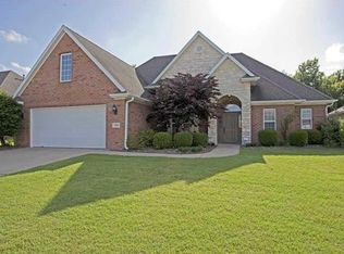 5402 S 45th St, Rogers, AR 72758
