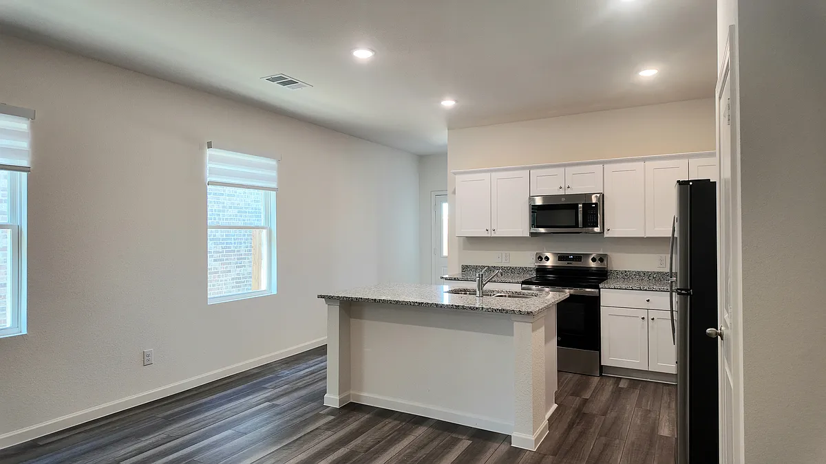 Building Photo - 2103 Meadow Park Dr