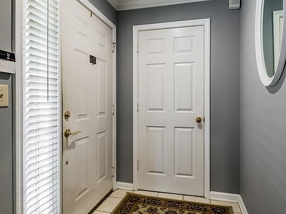 5th image of 412 Vinings Forest Cir SE