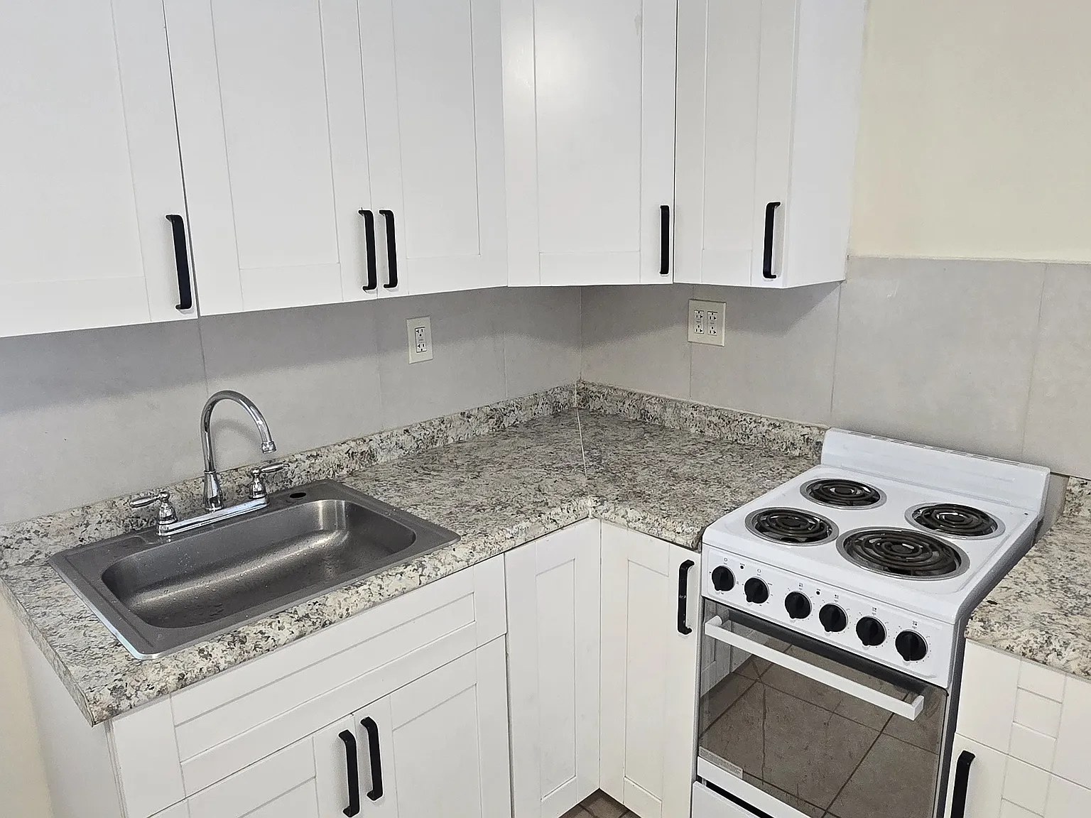 2 bed, 700 sqft, $2,000 — Photo 4