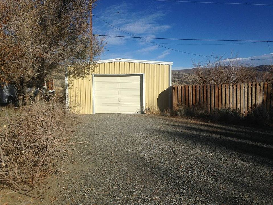 2nd image of 545 E Mono Lake Dr