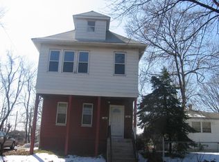 1134 Warren St, Roselle, NJ 07203