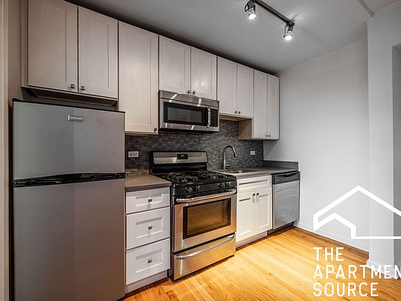 3rd image of 2832 W Palmer St #209