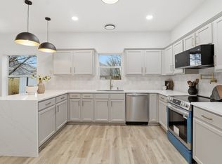 611 Joy Ln, Mansfield, TX 76063