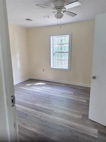3 bed, 1.0 bath, 950 sqft, $875 — Photo 4