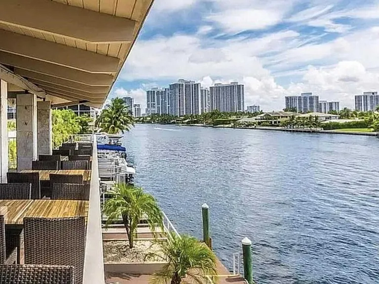1965 S Ocean Dr #9Q — Photo 18