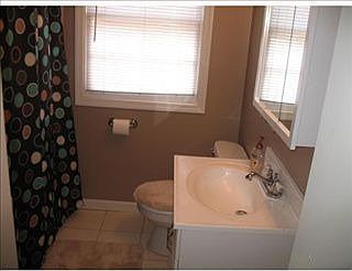 4th image of 2520 Milburn Blvd