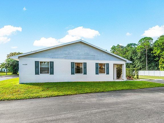 2nd image of 4426 Walden Circle