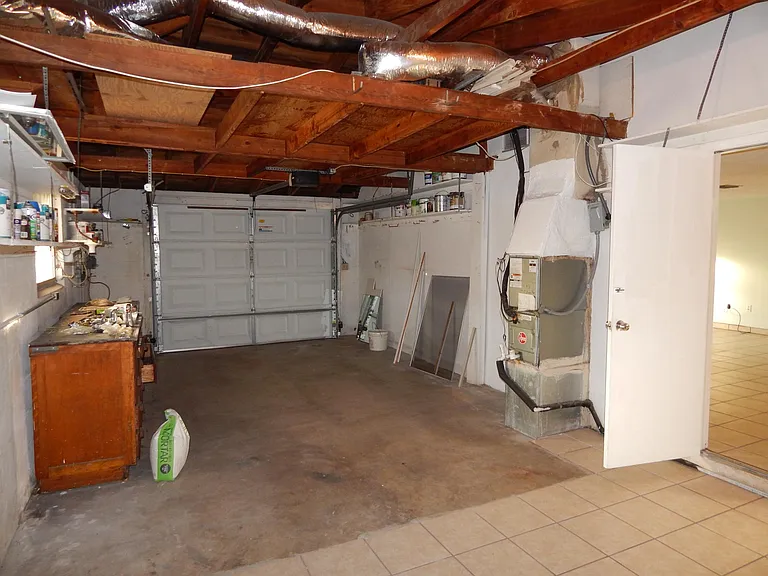 12814 Spring Ave — Photo 11
