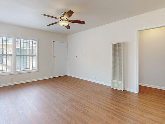 4th image of 1000A N Sloan Ave