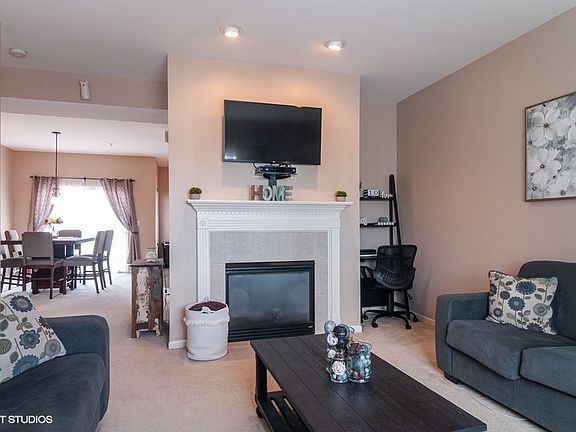 3rd image of 1426 Manning Ave