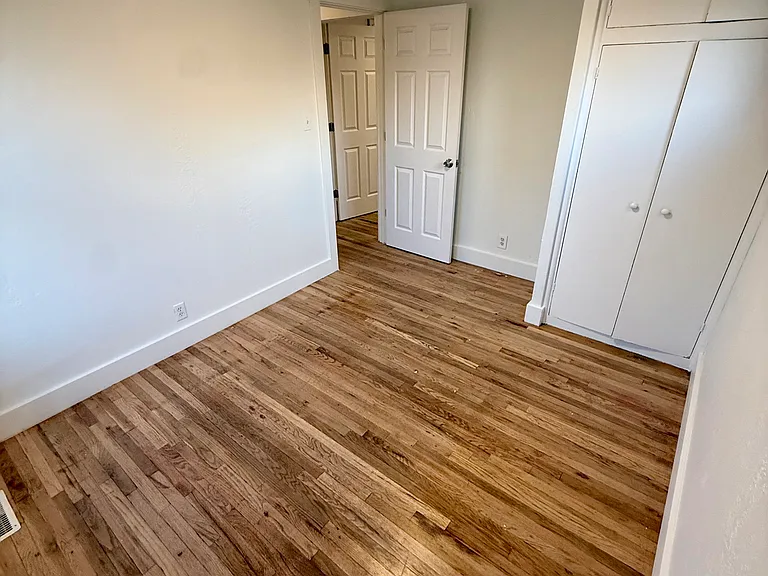 19 W Valley Dr — Photo 22