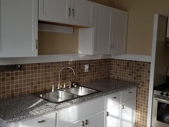 4th image of 138 Durston Ave