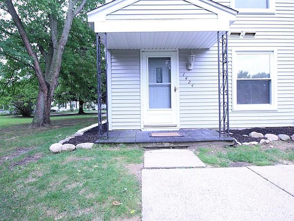 2nd image of 1424 Hobnail Ct