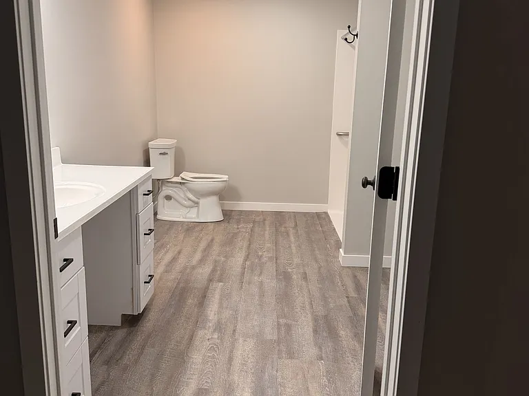 216 Wilcox Pkwy — Photo 18