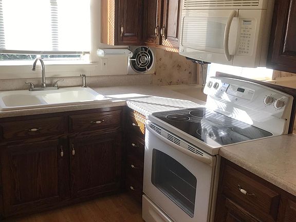 3rd image of 4075 Walmsley Blvd