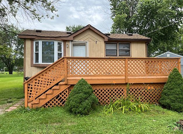 1st image of 2821 Shorewood Dr