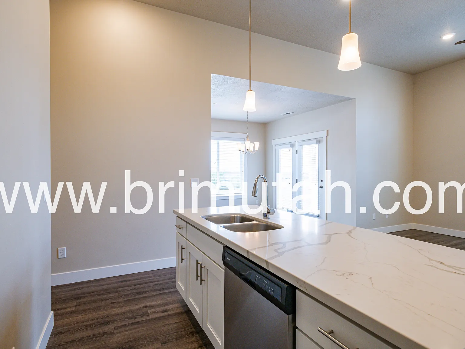 4645 S. Locust Ln. - 5 — Photo 4